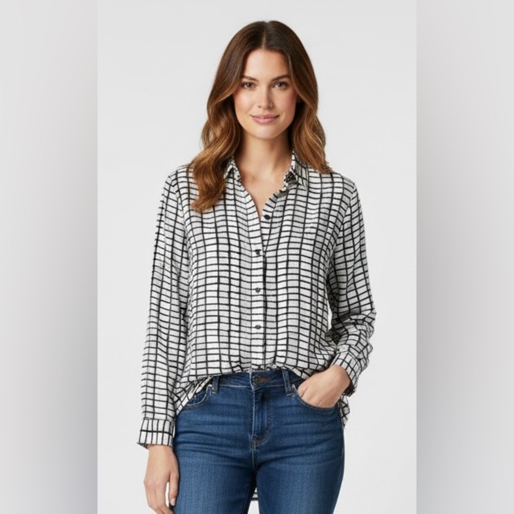LOFT Black and White Long Sleeve Boxy Button Down Shirt xs